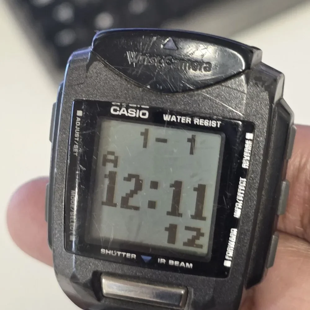 Casio WQV-1 Wrist Digital Camera Watch w/ Infrared Reader For Transferring Files